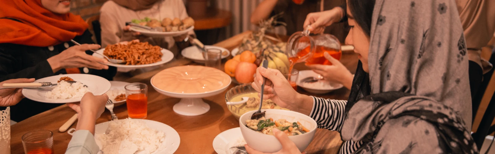 Cultural Etiquette in Kuwait: Do’s and Don’ts for Visitors