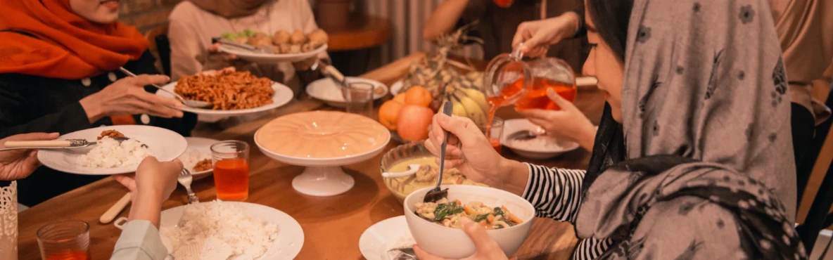 Cultural Etiquette in Kuwait: Do’s and Don’ts for Visitors
