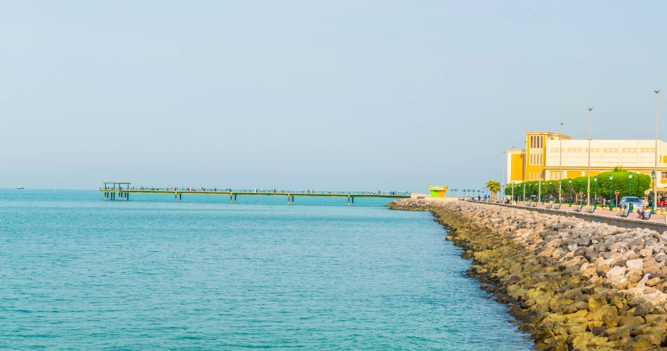 Exploring Kuwait’s Modern Skyline and Architectural Marvels